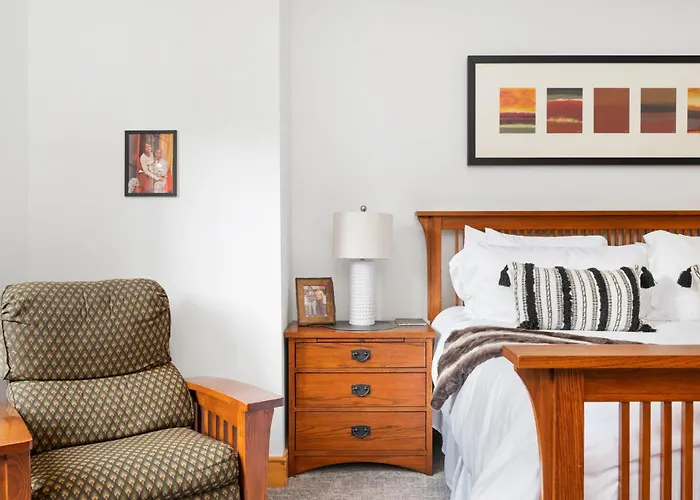 The Lodge, 'north Woods' Style, Boutique Getaway! Villa *