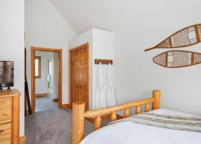 The Lodge, 'north Woods' Style, Boutique Getaway! Villa Galena