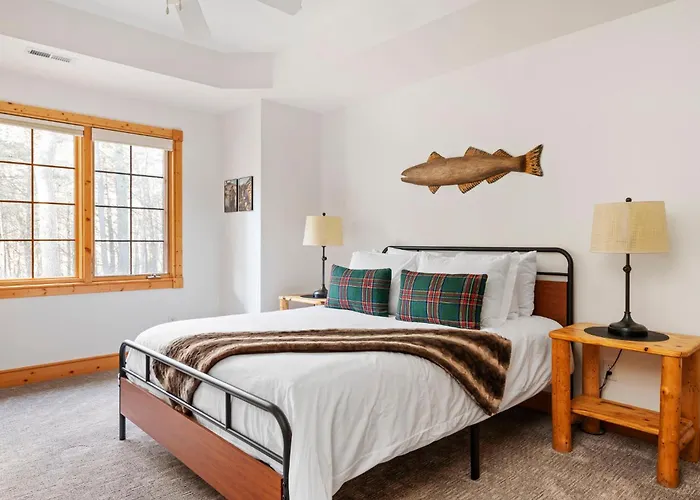 Villa The Lodge, 'north Woods' Style, Boutique Getaway! Galena