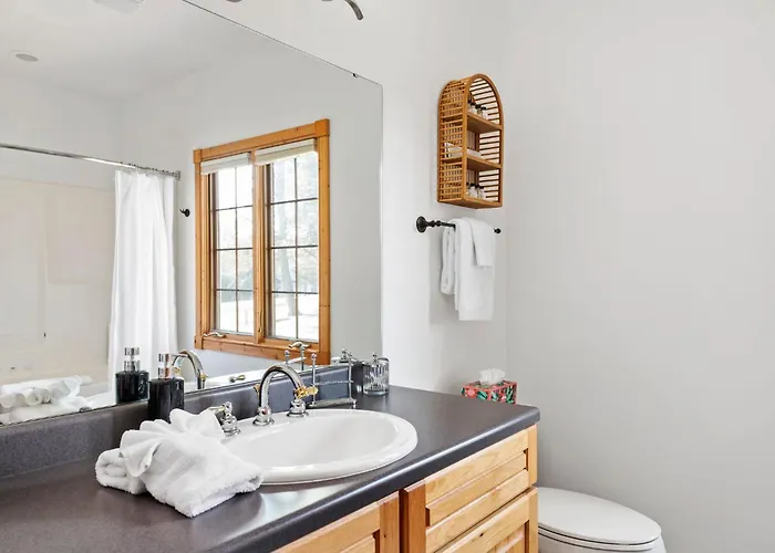 The Lodge, 'north Woods' Style, Boutique Getaway! Villa Galena